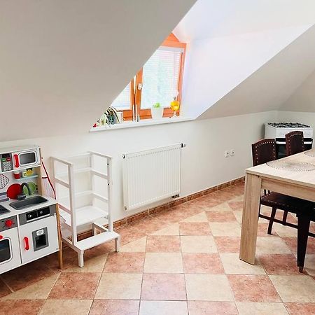 Apartman Se Zahradou 20 Minut Do Centra Prahy Ořech 외부 사진