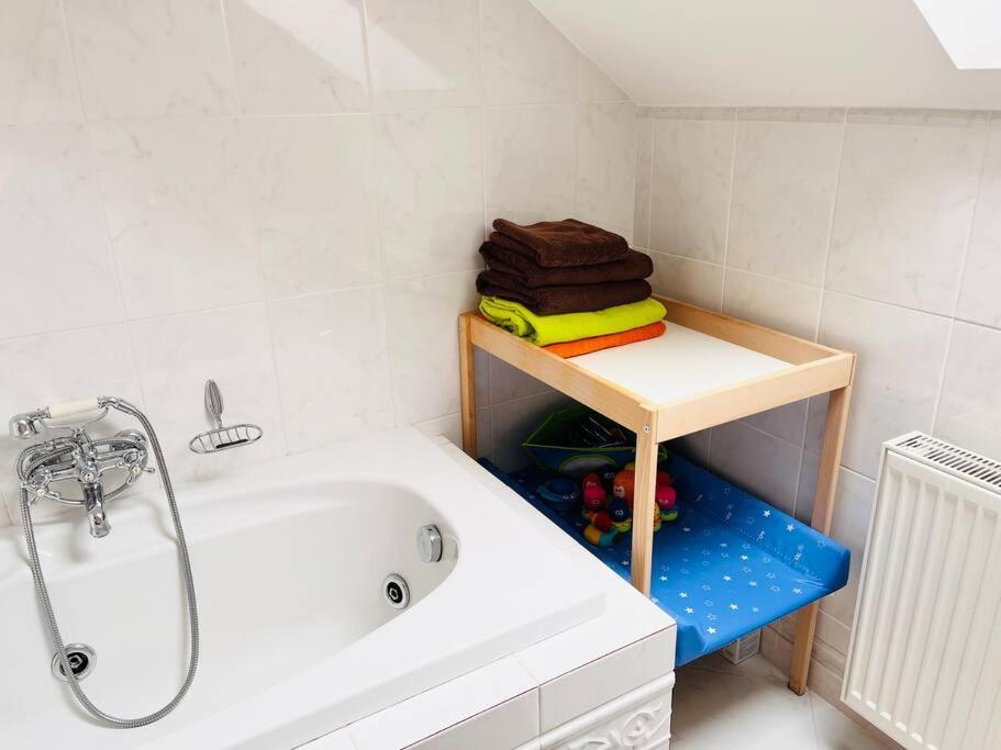 Apartman Se Zahradou 20 Minut Do Centra Prahy Ořech 외부 사진